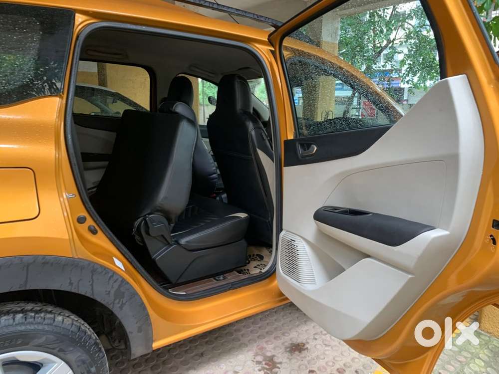 7 Seater With 22 Km/liter Mileage.(check Photos)