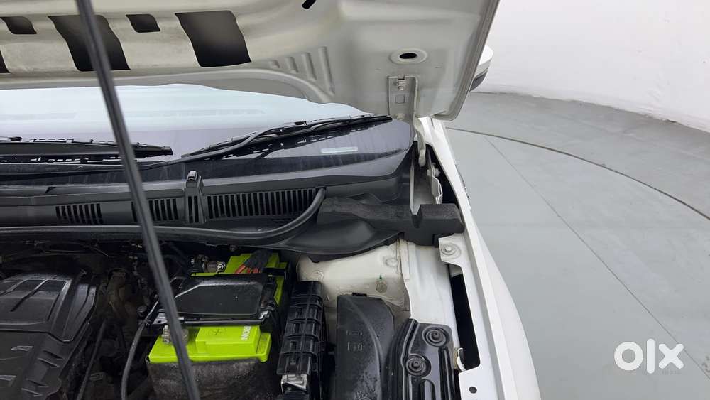 Skoda Slavia Style 1.0l Tsi At, 2022, Petrol