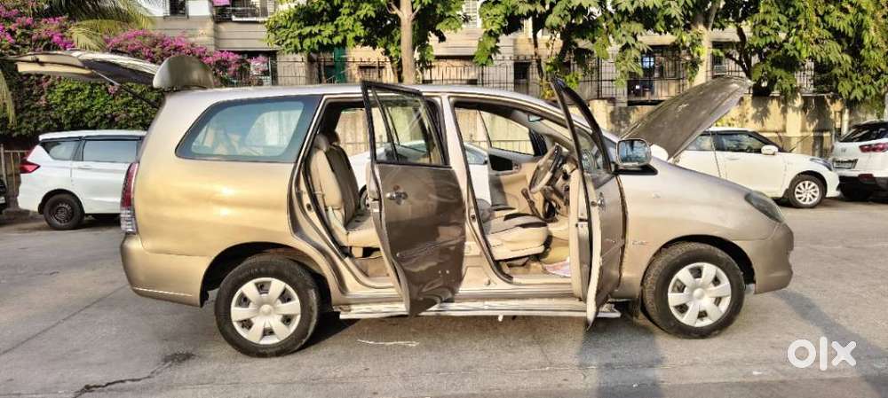 Toyota Innova 2.5 G (diesel) 8 Seater, 2005, Diesel