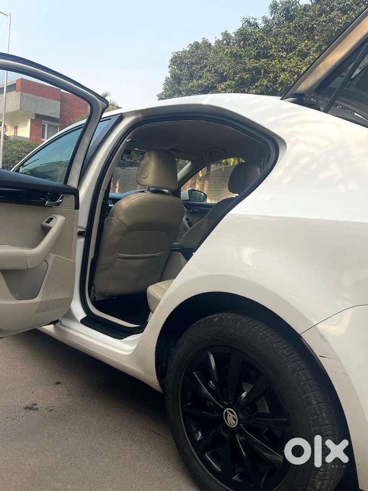 Skoda Octavia 1.8 Tsi Style Plus At, 2018, Petrol