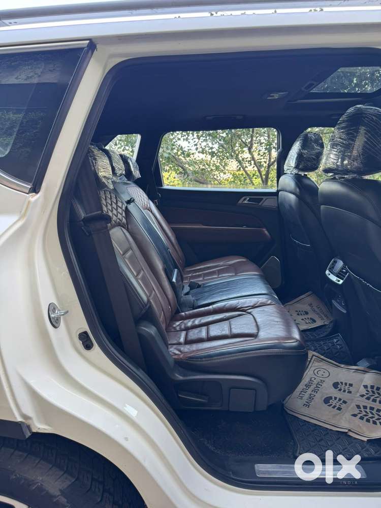 Mahindra Alturas G4 4wd At, 2019, Diesel
