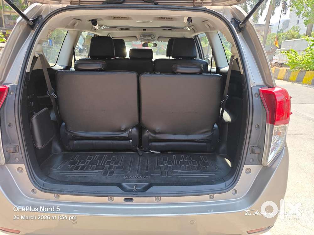 Toyota Innova Crysta 2.4 V 8 Str, 2017, Diesel