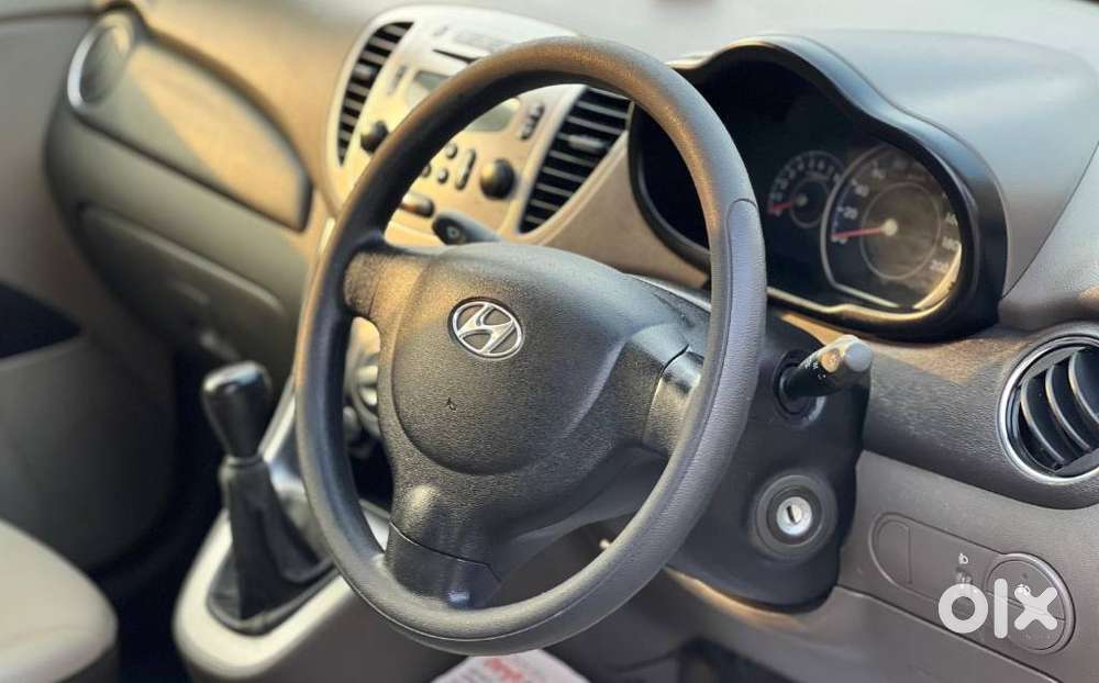 Hyundai I10 Sportz, 2015, Petrol