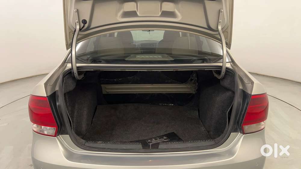 Volkswagen Vento Petrol Highline, 2014, Petrol