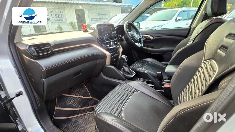Maruti Suzuki Grand Vitara, 2022, Petrol