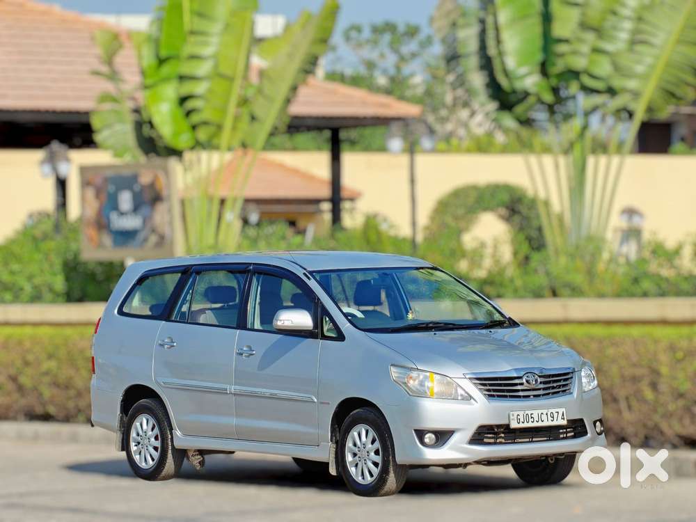 Toyota Innova 2012-2013 2.5 E Diesel Ps 8-seater, 2013, Diesel