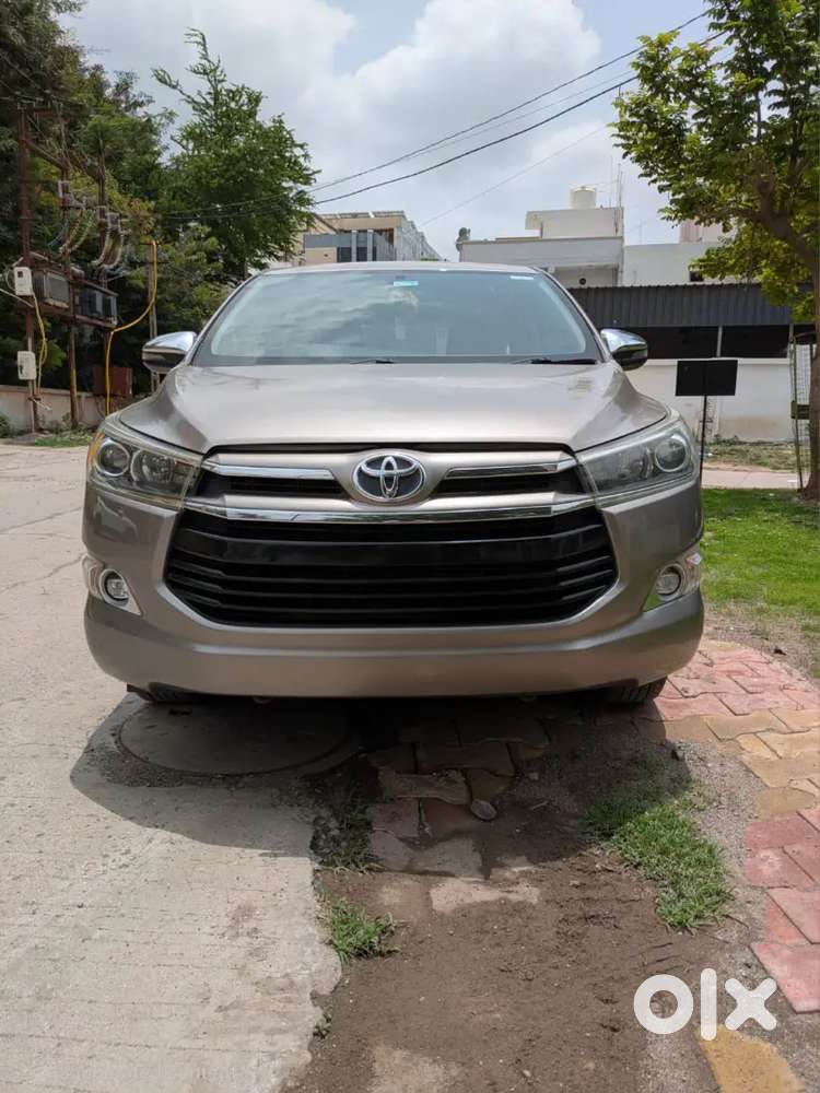 Toyota Innova Crysta 2019