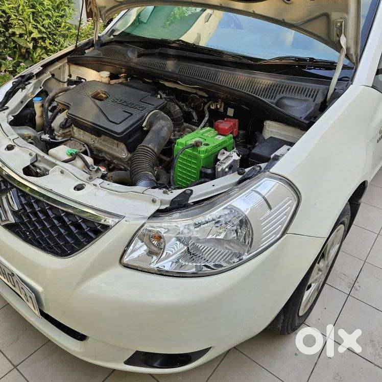 Maruti Suzuki Sx4 Vxi Bsiv, 2013, Petrol