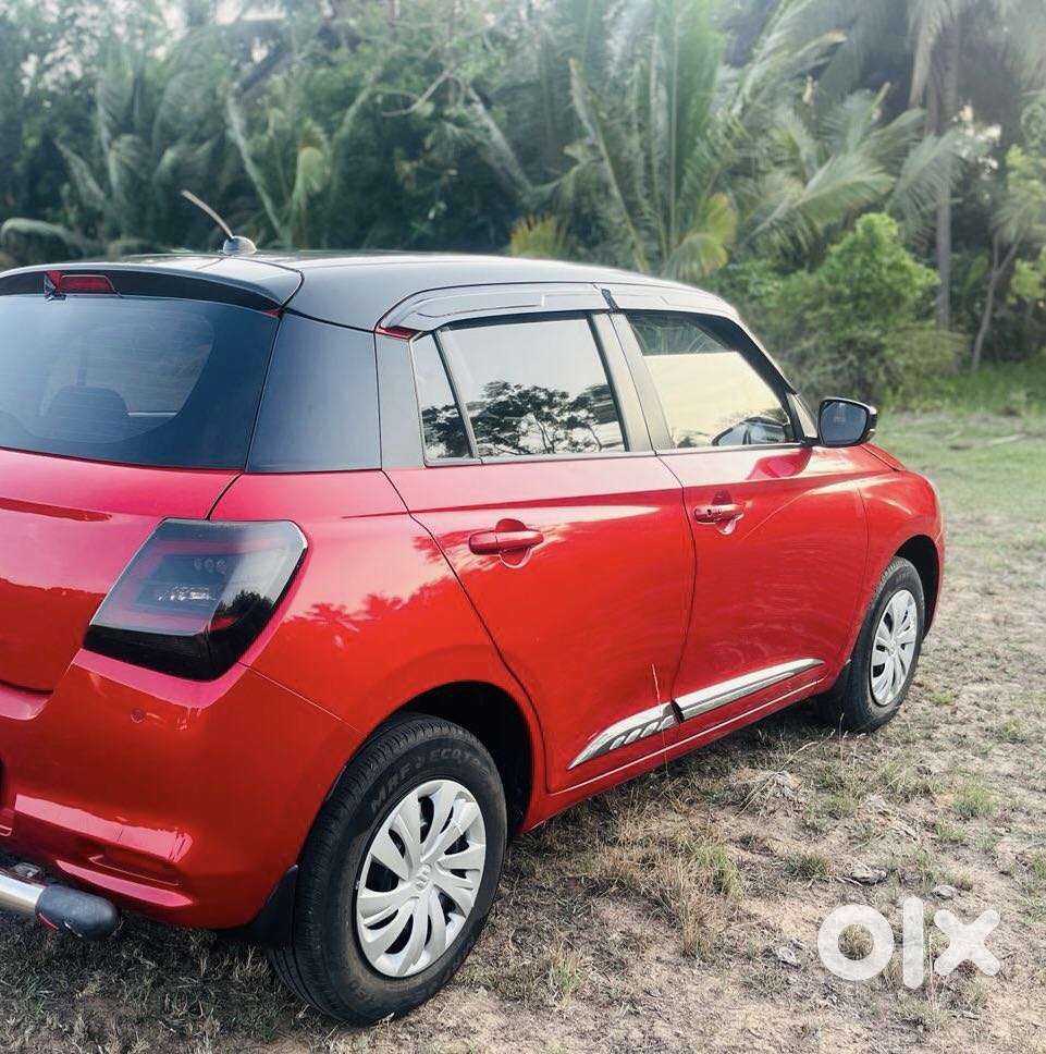 Maruti Suzuki New-gen Swift Vxi, 2024, Petrol