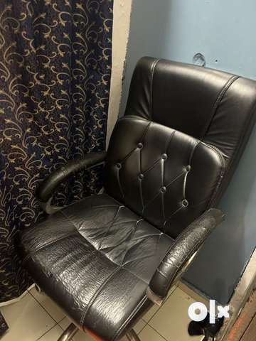 Olx old best sale office chair