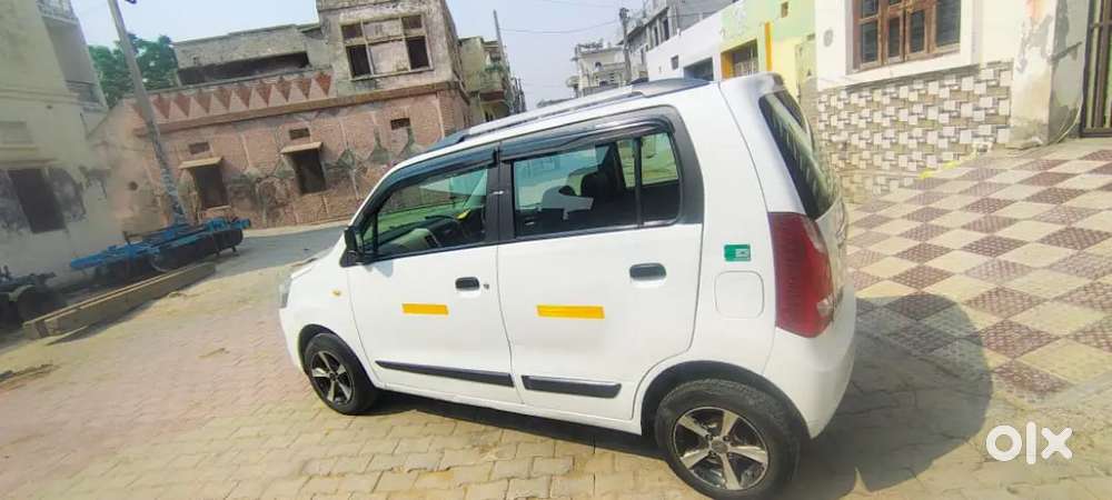 Hr 67 Number Model 2018cng+ Petrol(company Fited Cng)1st Ownr Alloy