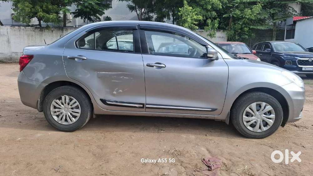 Maruti Suzuki Dzire 1.2 Vxi, 2022, Petrol