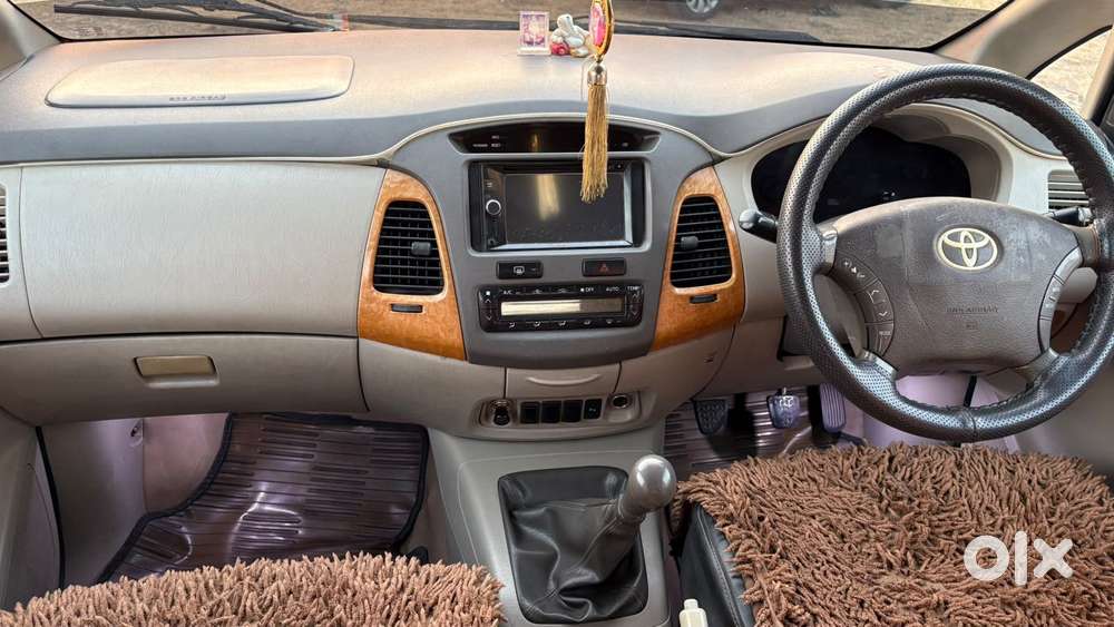 Toyota Innova 2.5 V 7 Str, 2011, Diesel