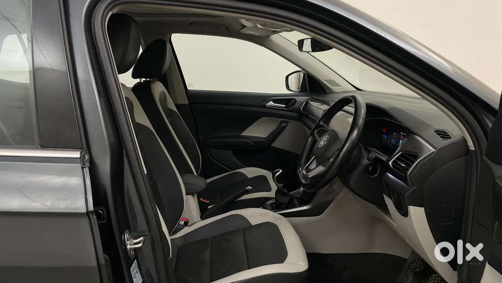 Volkswagen Taigun Topline 1.0 Tsi At (electric Seats), 2022, Petrol
