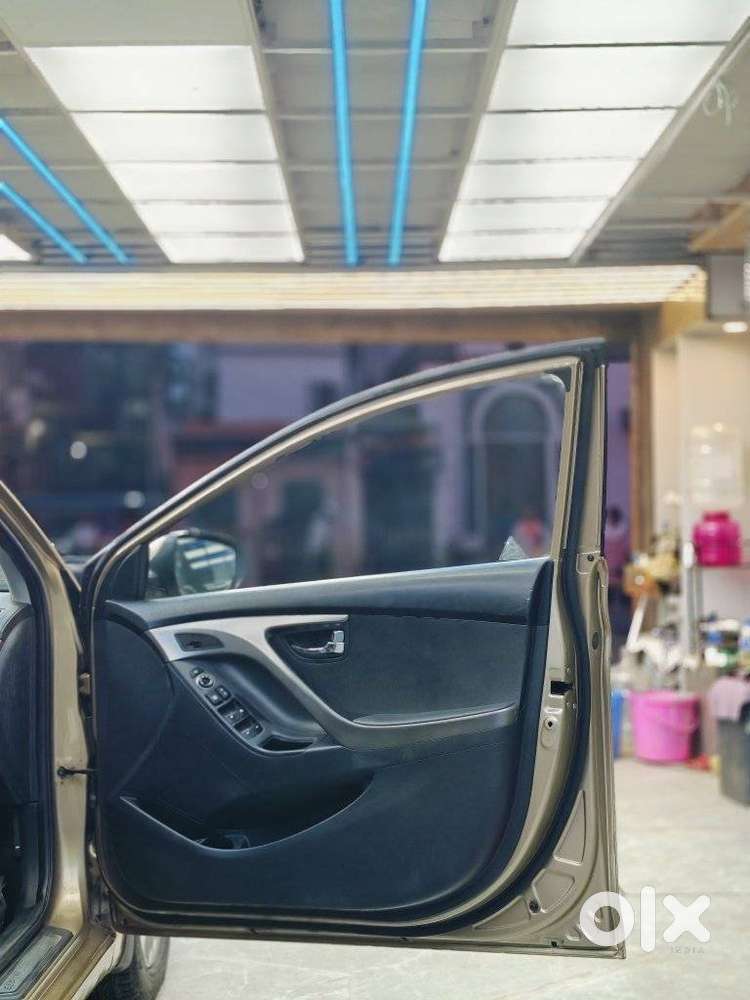 Hyundai Elantra Vtvt S, 2015, Petrol