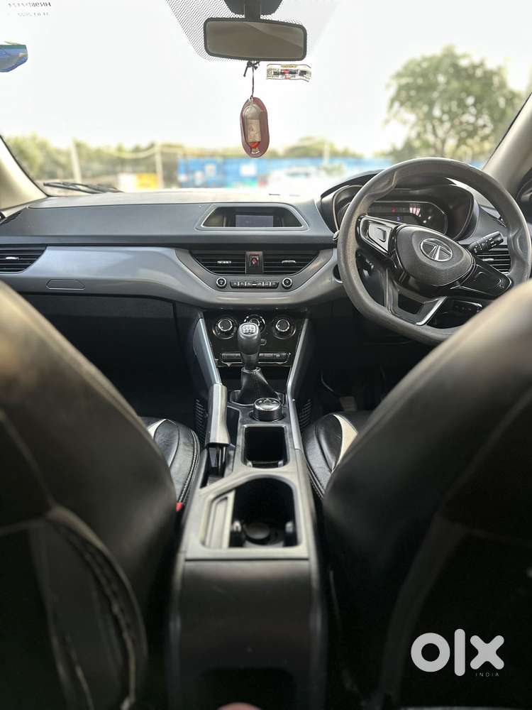 Tata Nexon 1.2 Revotron Xt, 2022, Petrol