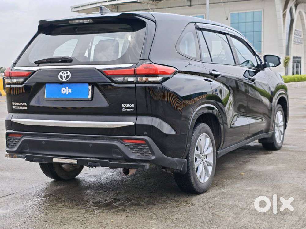 Toyota Innova Hycross 2.0 Vx Hybrid 7 Str, 2025, Cng & Hybrids