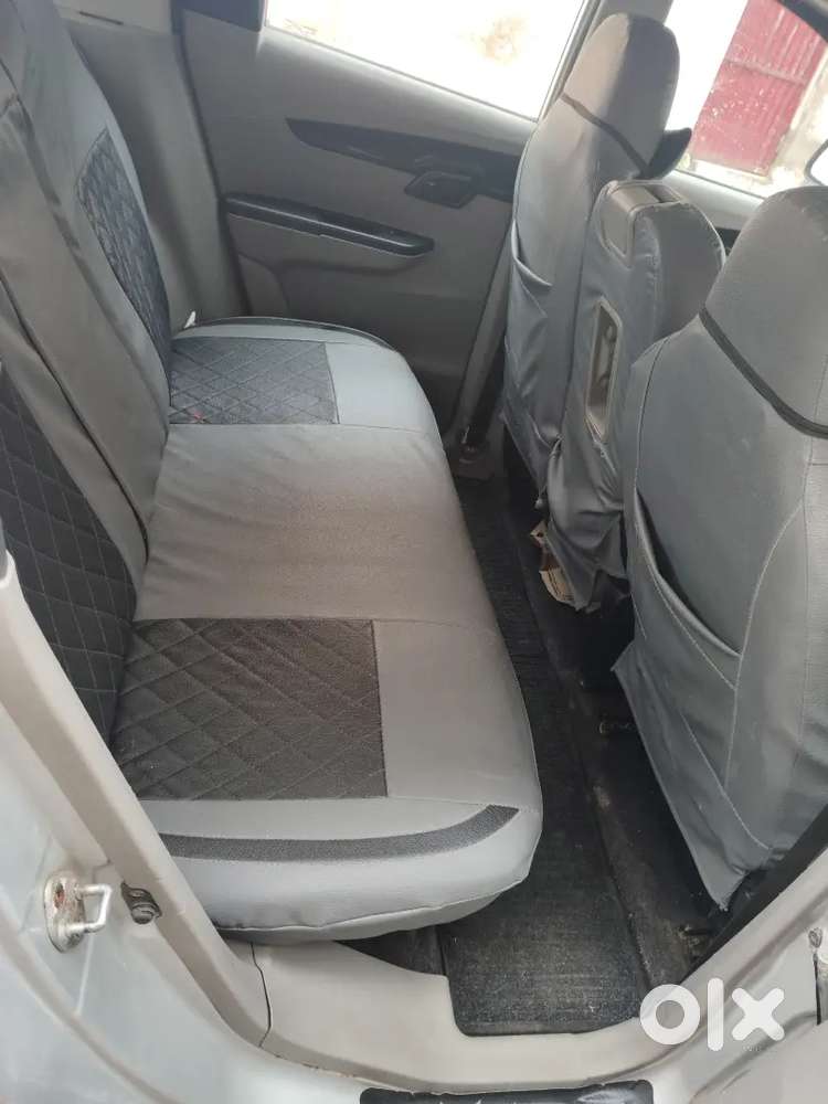 Mahindra Kuv100 Nxt Petrol 2017