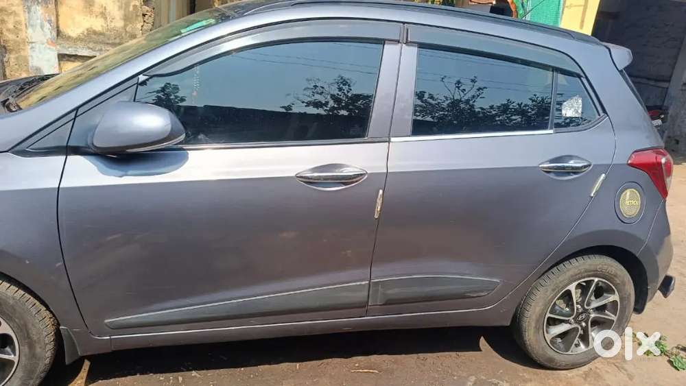 Singal Handed First Owner Car
