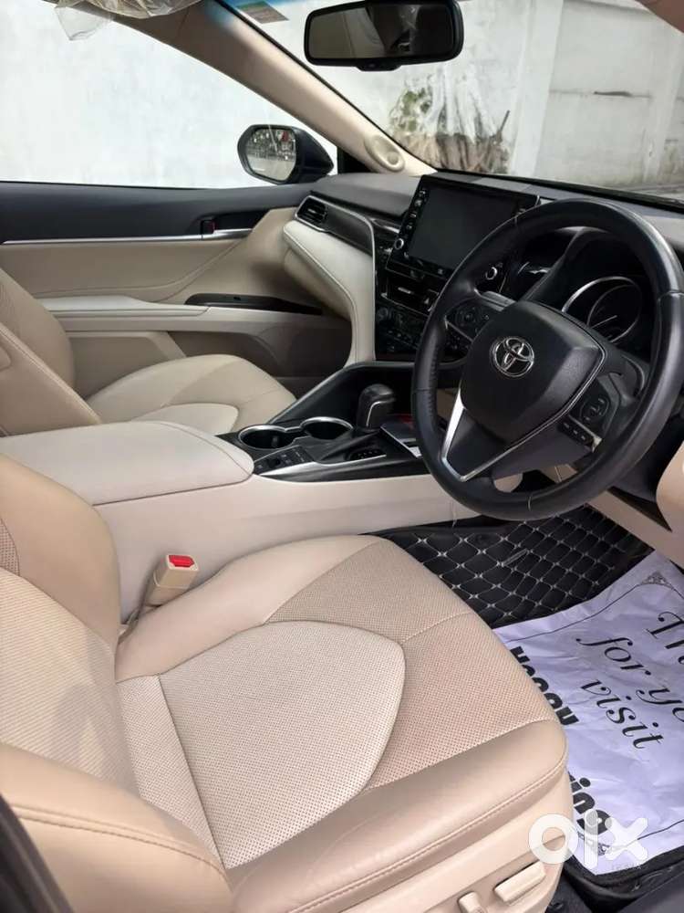 Toyota Camry 2024 Showroom Condition