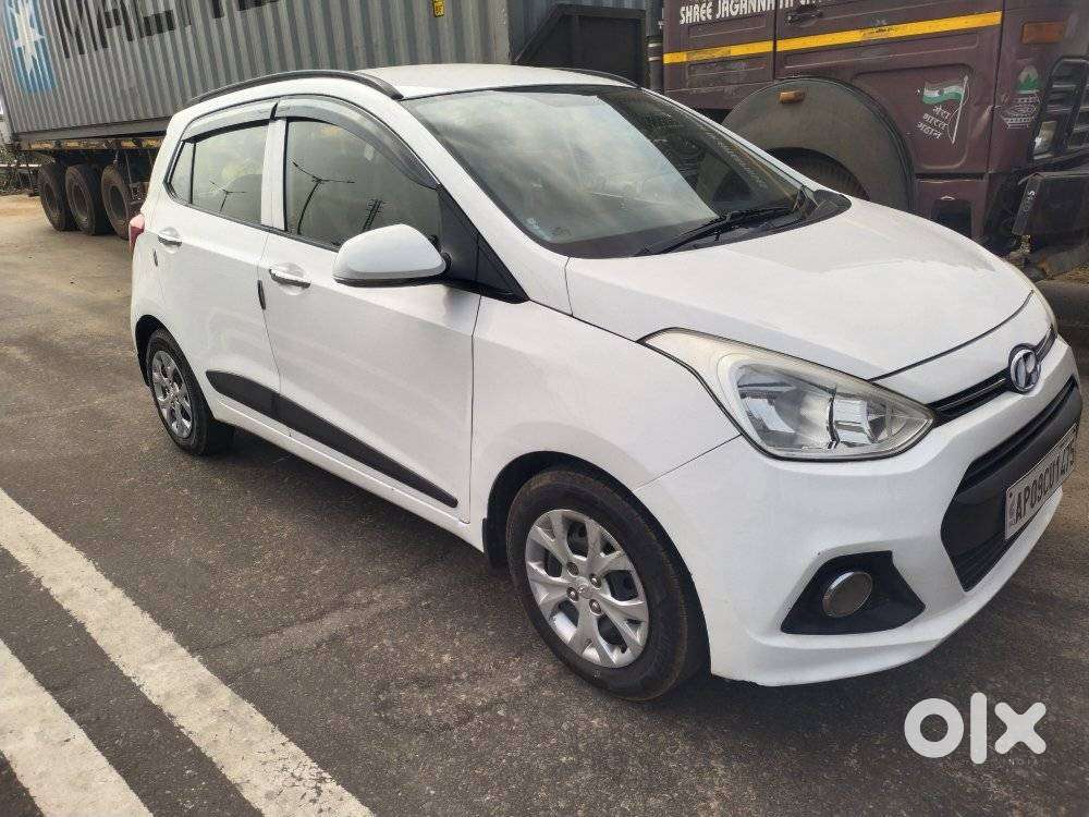 Hyundai Grand I10 2013-2016 Sportz, 2013, Petrol