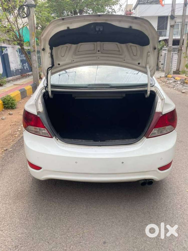Hyundai Verna Fluidic 1.6 Crdi Sx Opt, 2013, Diesel