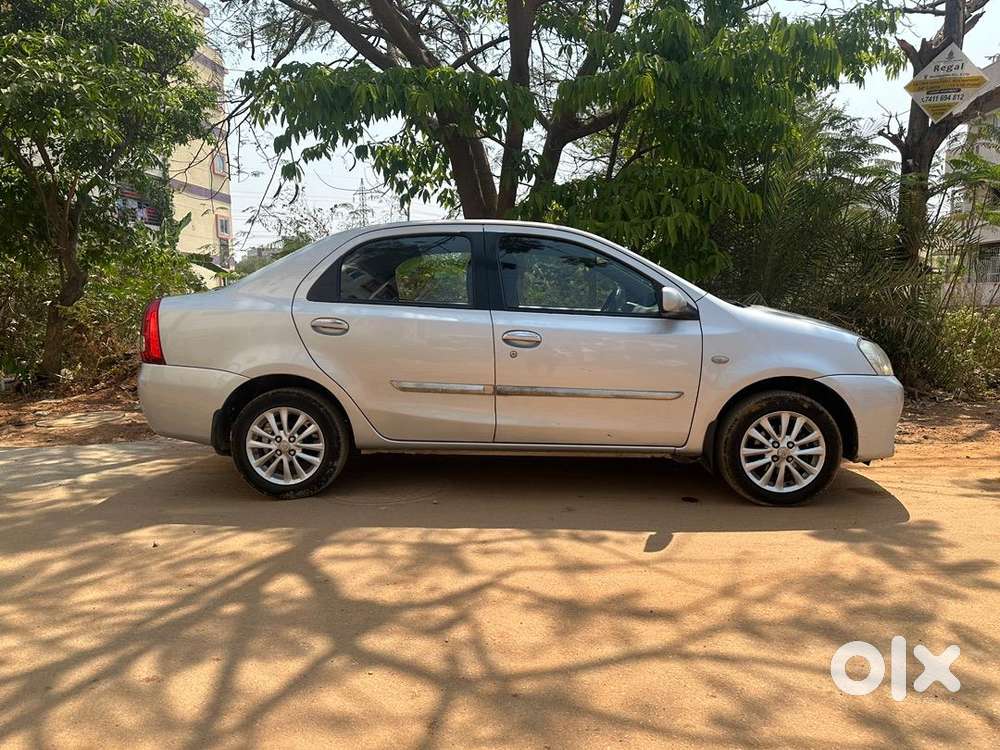 Toyota Etios V 2nd Owner Petrol For Sale