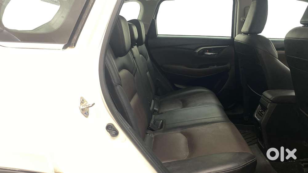 Maruti Suzuki Grand Vitara 1.5 Alpha Smart Hybrid At, 2023, Petrol