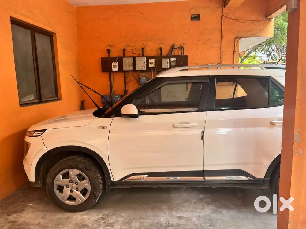Hyundai Venue S Plus 2022 Mt Petrol