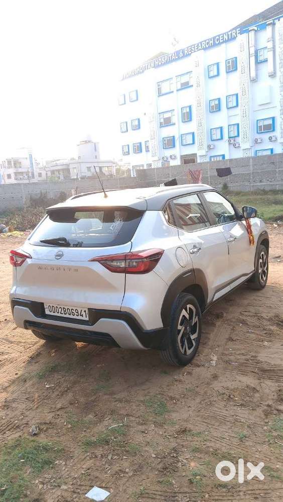 Nissan Magnite 1.0 Xv Premium Turbo Cvt (o), 2021, Petrol