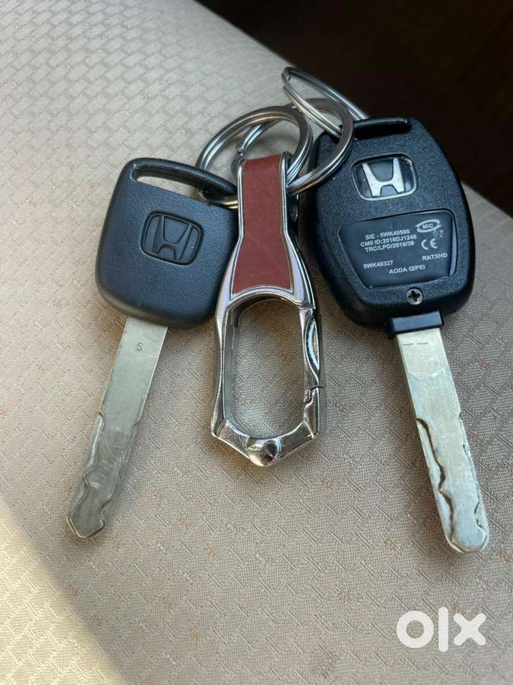 Honda Amaze 2nd Gen 2016 Diesel 105000 Km Driven