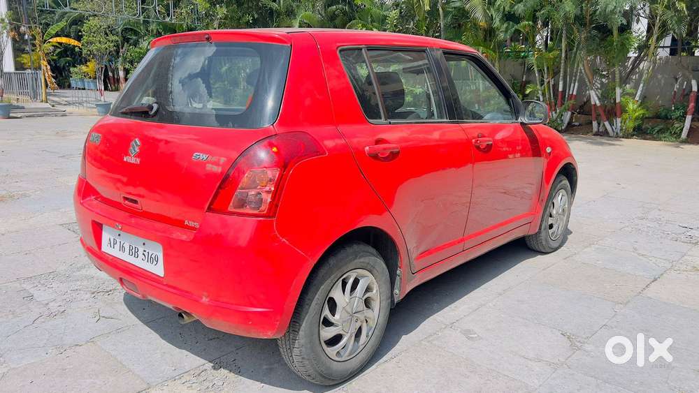 Maruti Suzuki Swift Vvt Zxi, 2007, Petrol
