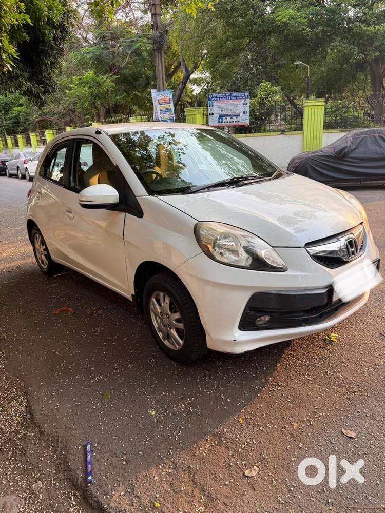 Honda Brio Vx I-vtec Mt 2016  1st Owner  72,880km  Well Maintained