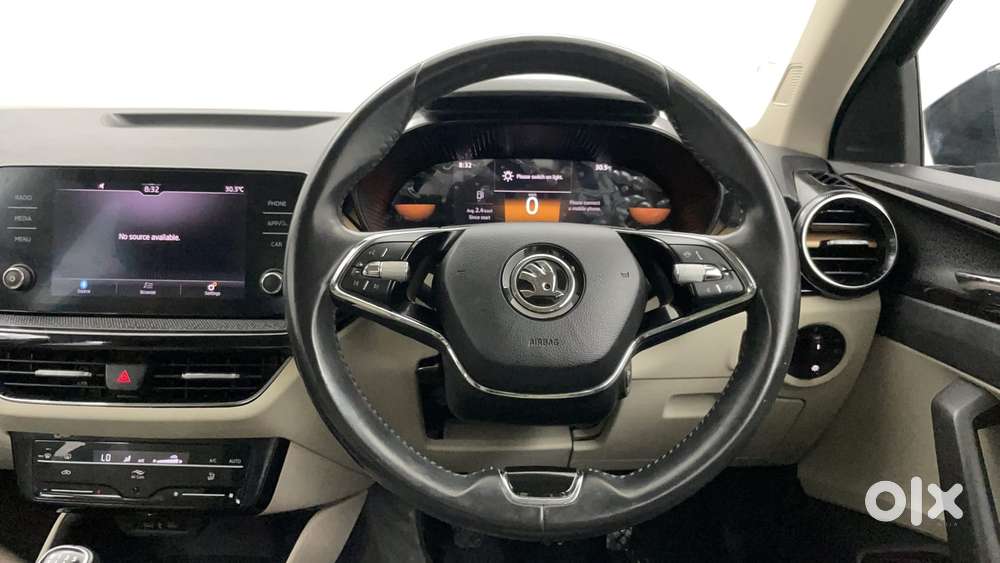 Skoda Slavia Style 1.0l Tsi Mt, 2023, Petrol