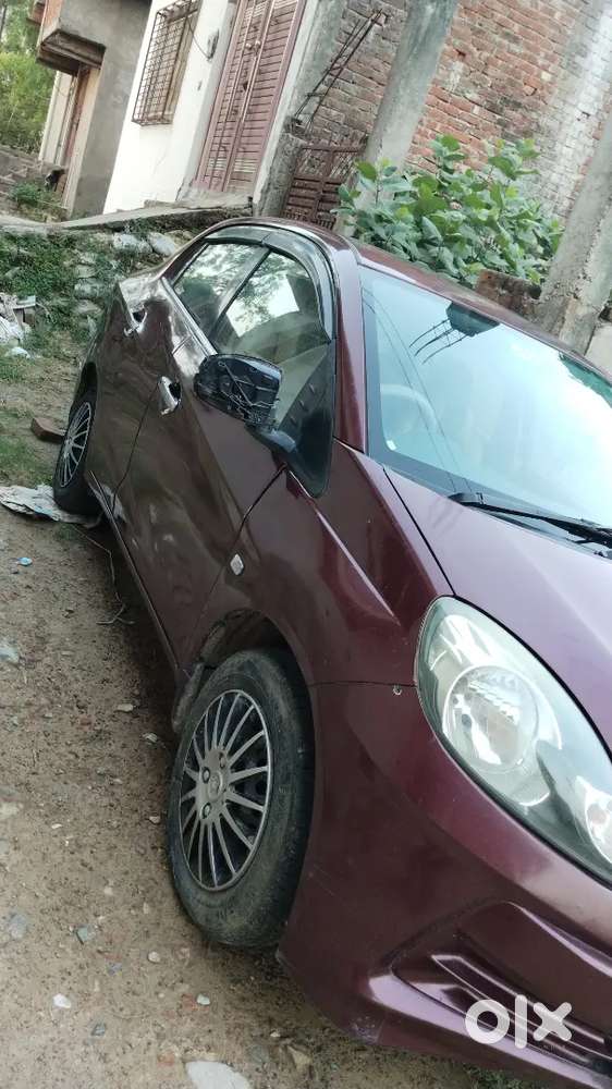 Honda Amaze 2015 Diesel Well Maintained