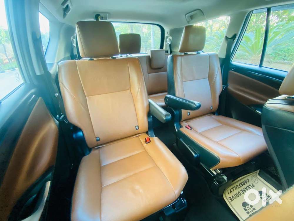 Toyota Innova Crysta [2020-ongoing] 2.4 Zx 7 Str, 2022, Diesel