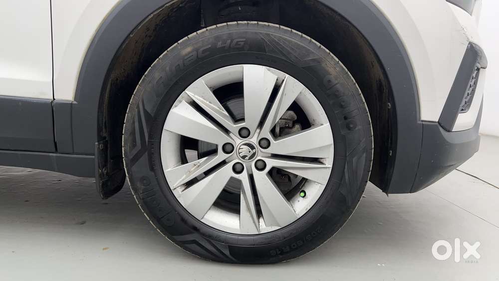 Skoda Kushaq 1.0 Tsi Ambition, 2023, Petrol