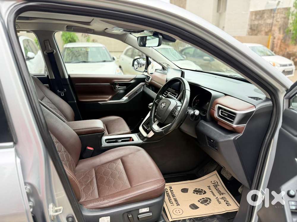Toyota Innova Hycross 2.0 Vx (o) Hybrid 7 Str, 2024, Petrol