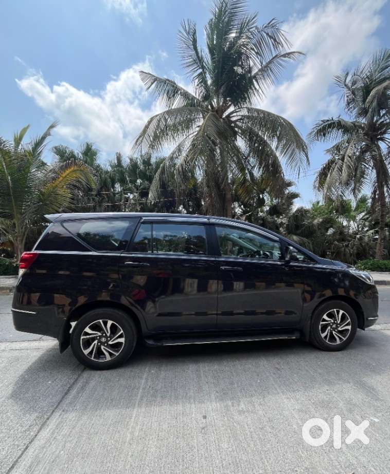Toyota Innova Crysta [2020-ongoing] 2.4 Gx 7 Str, 2022, Diesel