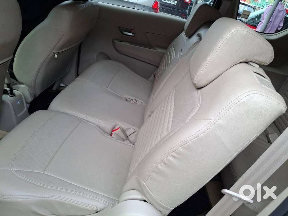 Maruti Suzuki Ertiga Vxi At Petrol, 2022, Petrol