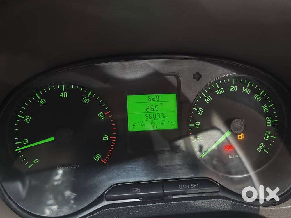 Skoda Rapid Leisure, 2013, Petrol