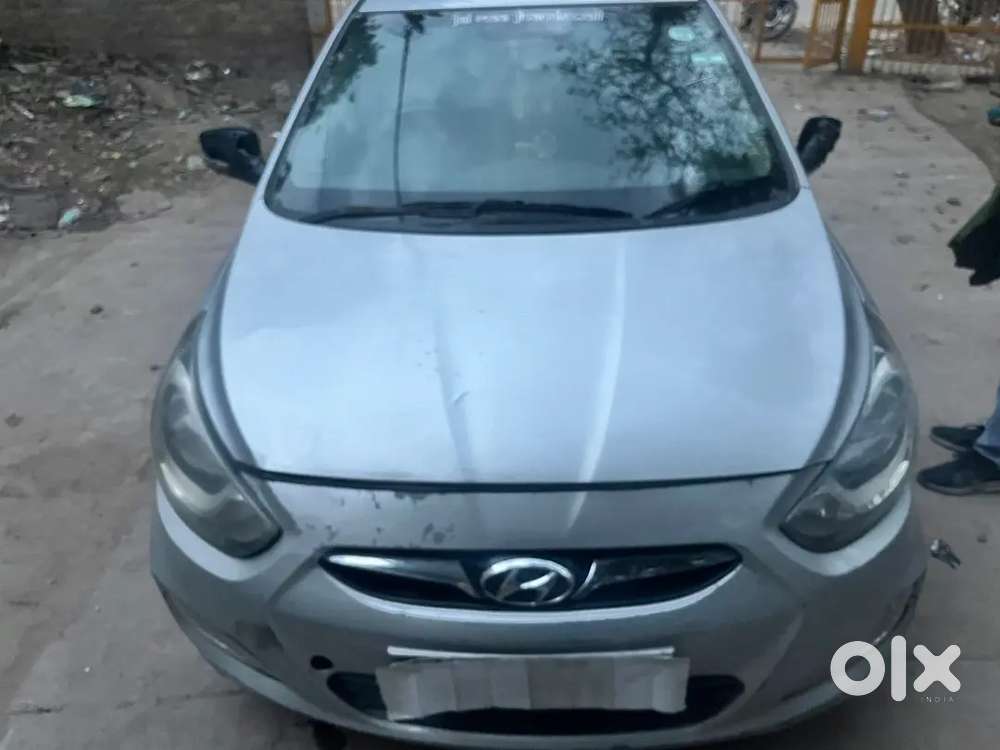 Hyundai Verna 2011