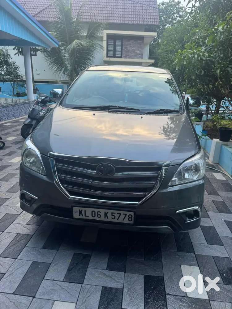 Toyota Innova 2.5 V 2012 Diesal