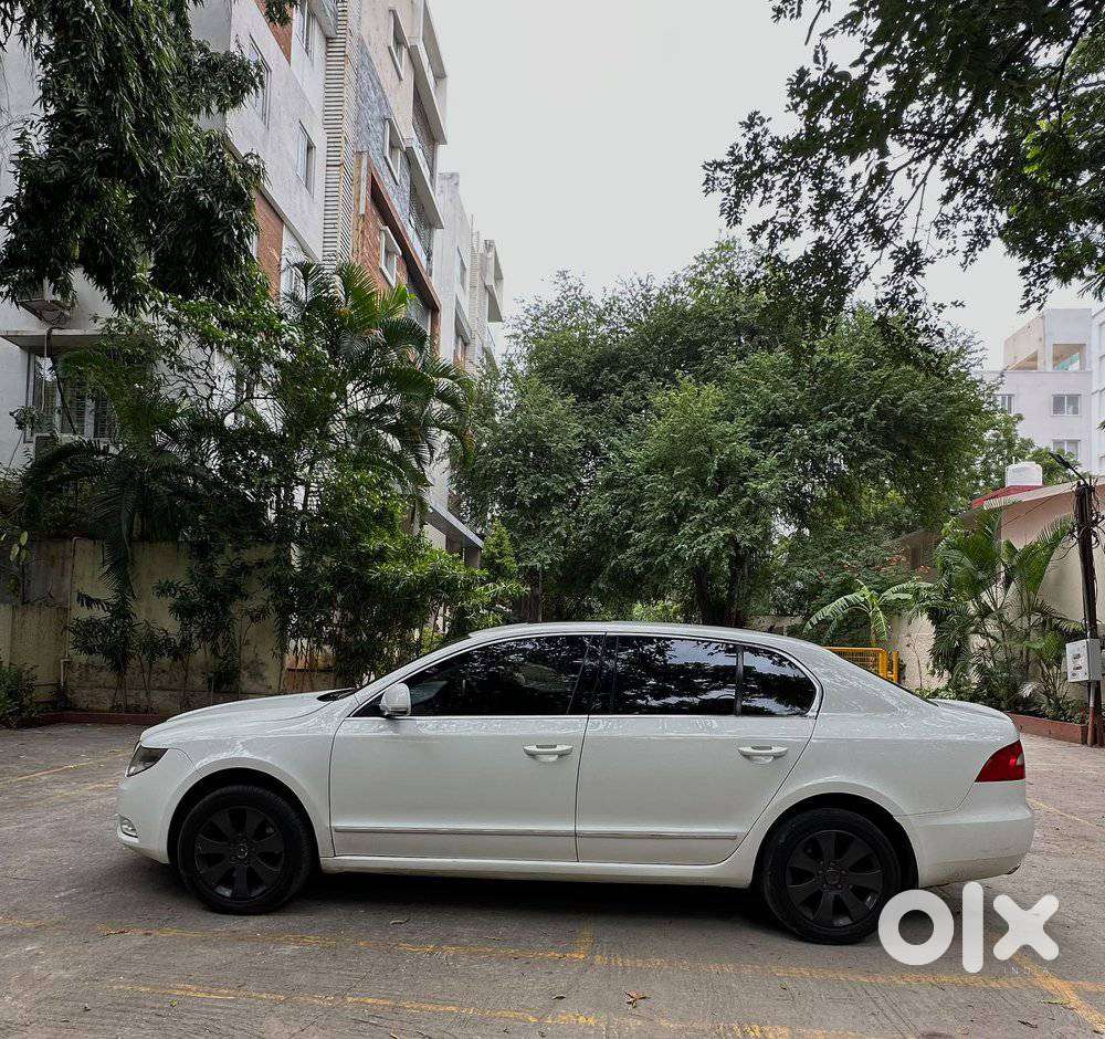 Skoda Superb Elegance 2.0 Tdi Cr At, 2010, Diesel