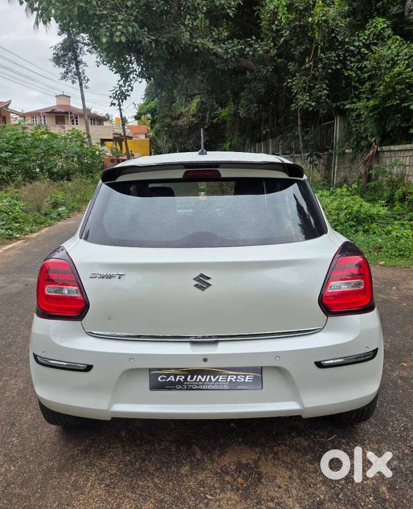 Maruti Suzuki Swift Vxi + Manual, 2022, Petrol