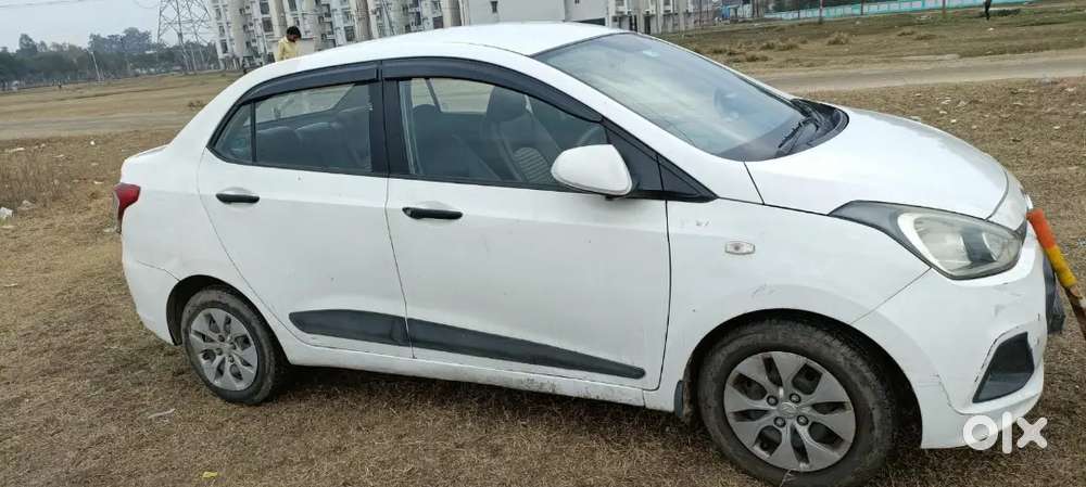 Hyundai Xcent 2015 Petrol 750000 Km Driven