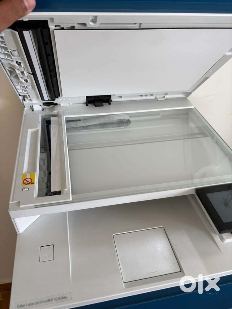 HP colour laserjet pro MFP 4303fdw all in one printer - like new