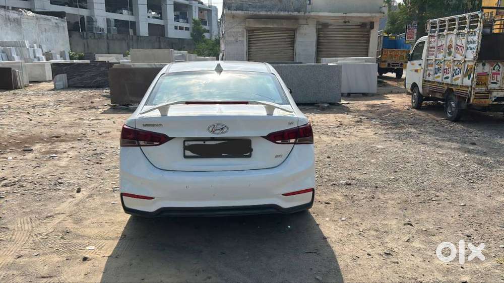 Verna 1.6 Sx (o) At