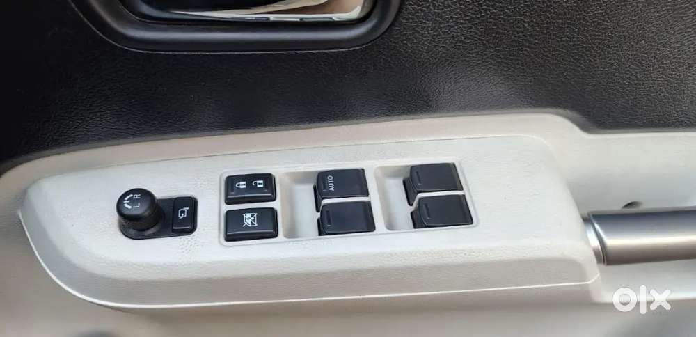 Maruti Ignis Zeta Petrol (2025) Bechana Hai