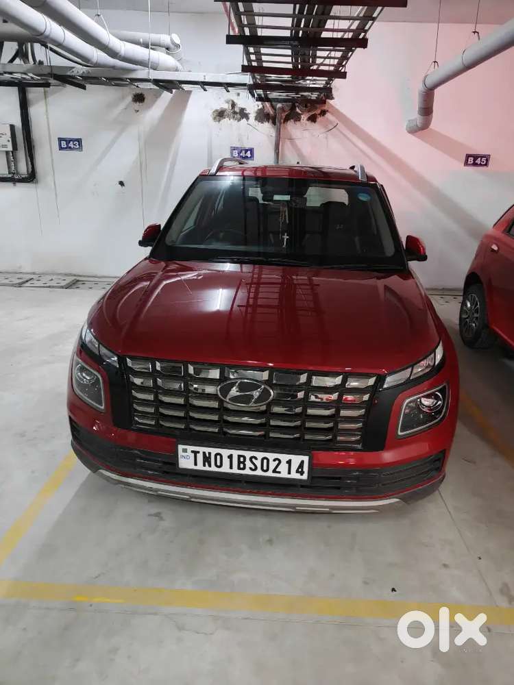 Hyundai Venue Sx(o) Dct Dual Tone – 2023 Model – Excellent Condition